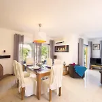 Linda Vista *